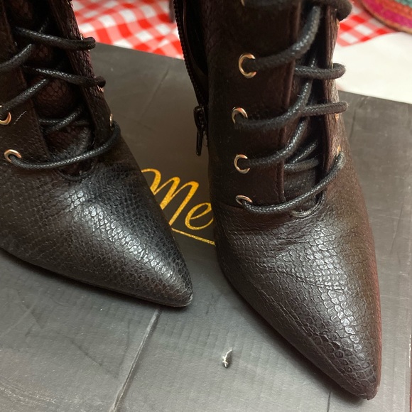 Black Snake Skin Lace Up Boots/Booties Size 36 - Picture 2 of 5